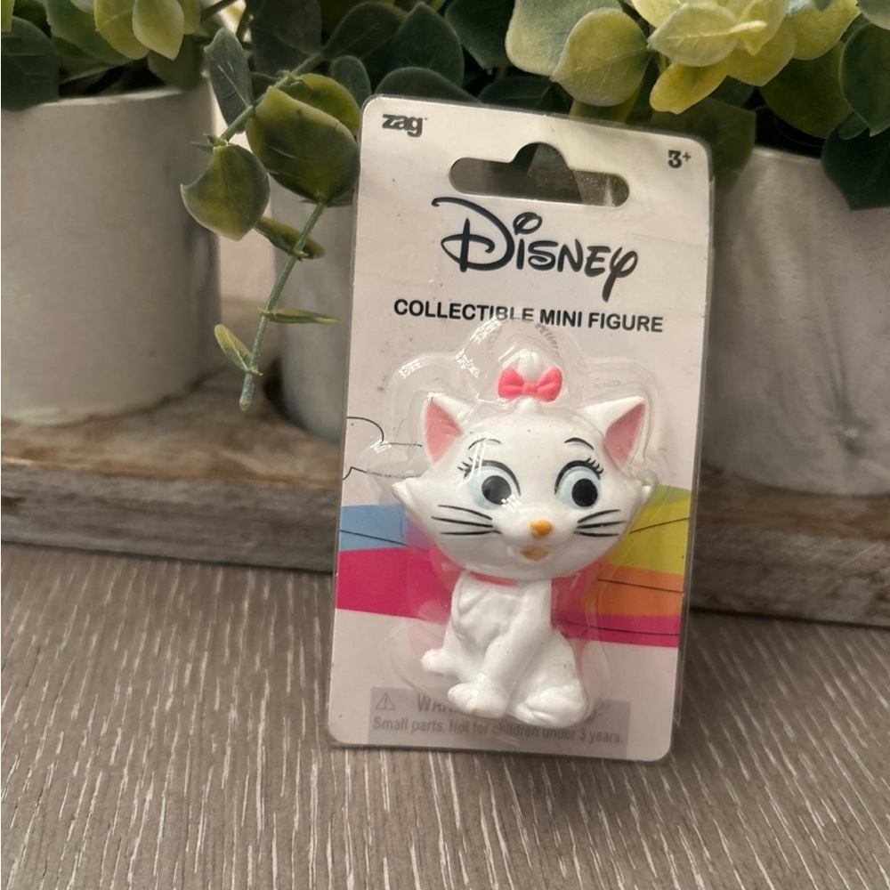 Disney Collectible Mini Figure‎ Marie Aristocats Figurine Cake Topper Toy Gift